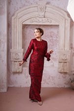 Lunara in Scarlet Red