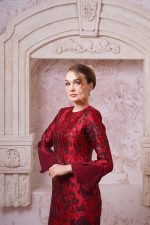 Lunara in Scarlet Red