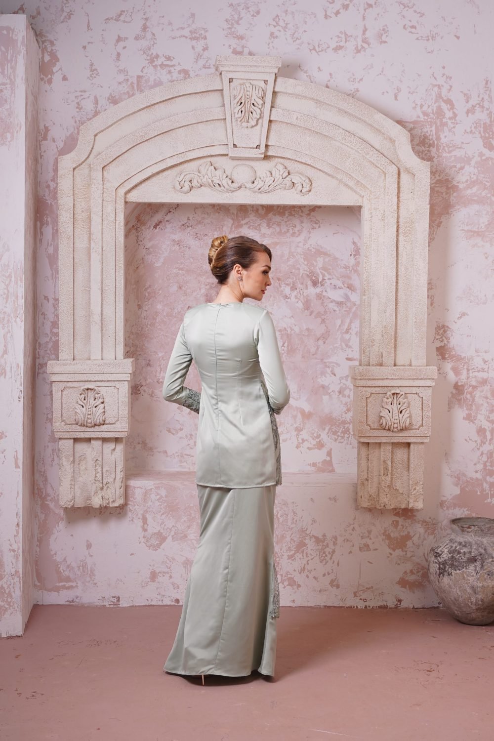 Satinora in Green Tea