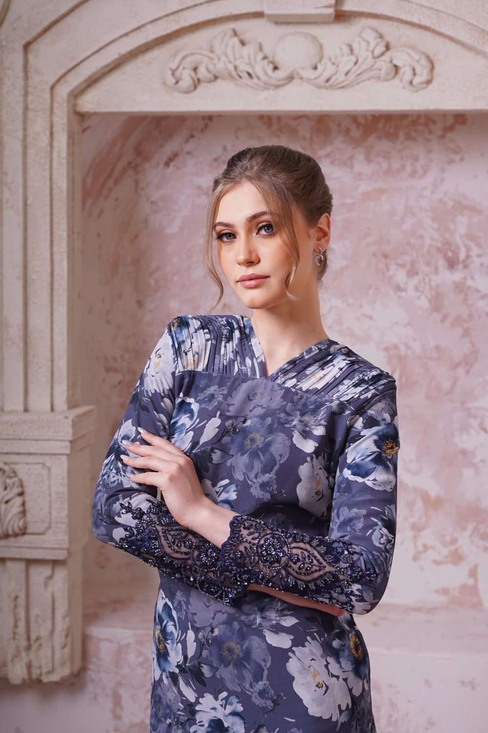 Estella in Blooming Grey