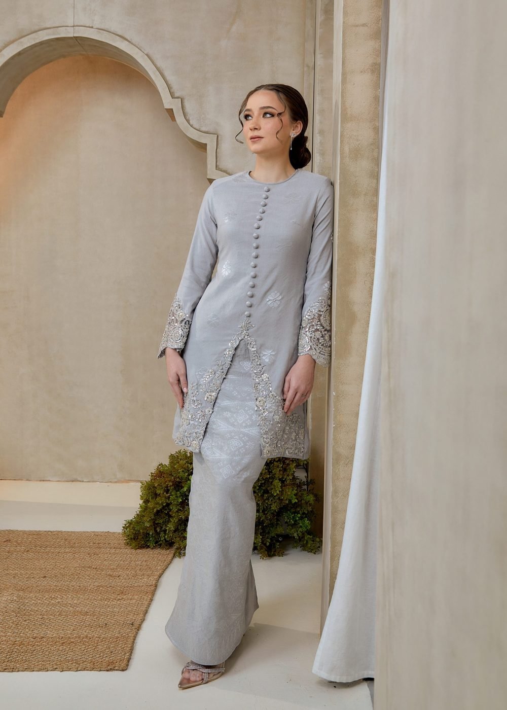Saloma Songket Kebarung in Grey