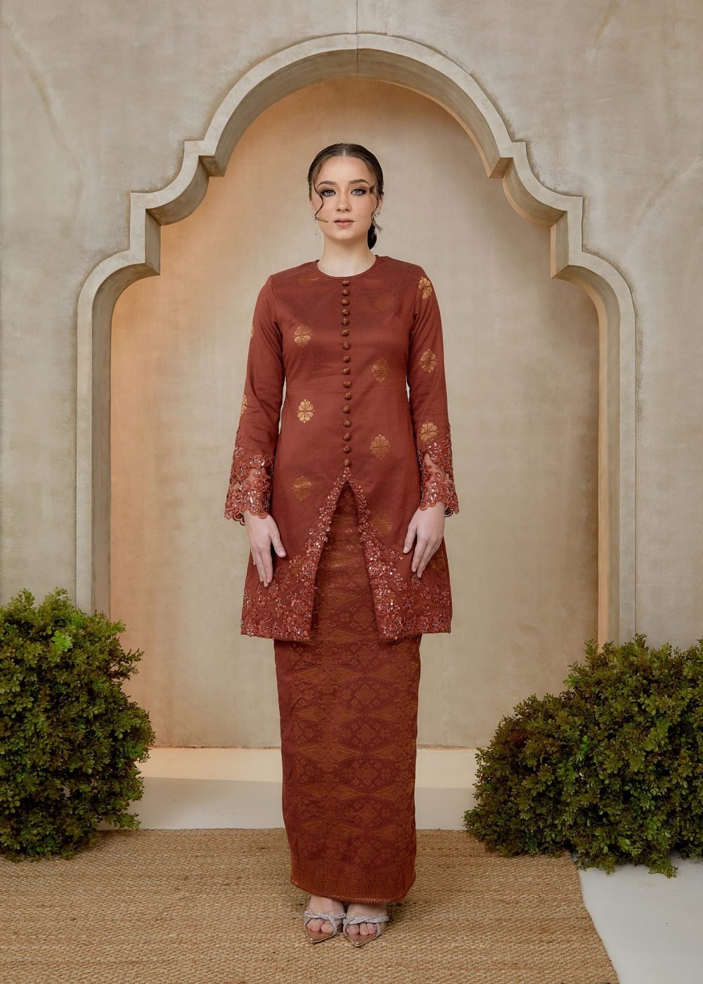 Saloma Songket Kebarung in Brick Orange