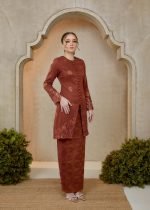 Saloma Songket Kebarung in Brick Orange