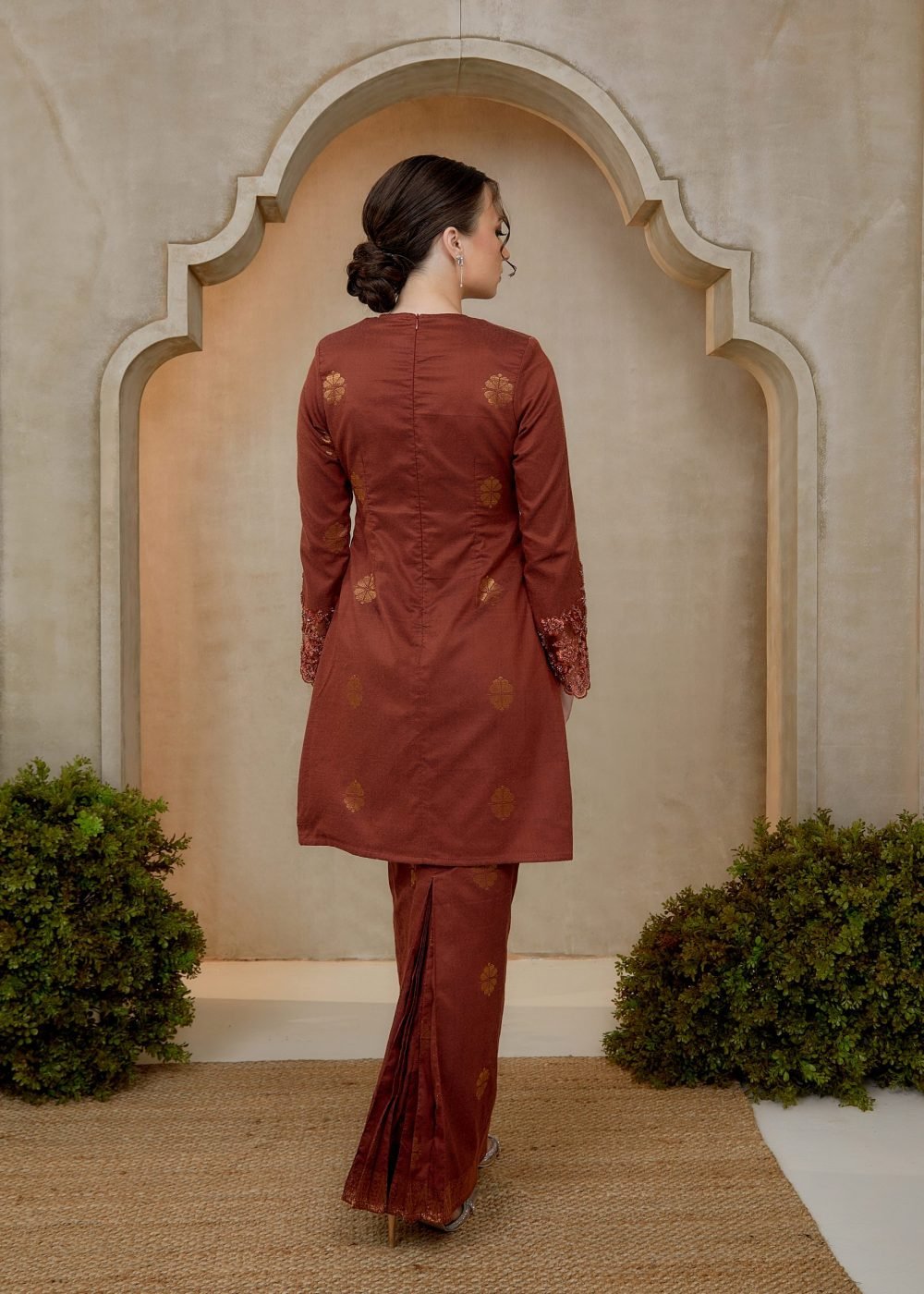 Saloma Songket Kebarung in Brick Orange