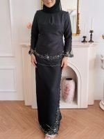 Sheena Kurung in Black